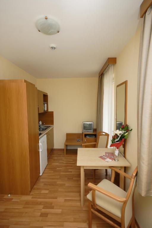 Panorama Wellness Apartman Hotel Hajdúszoboszló Zimmer foto